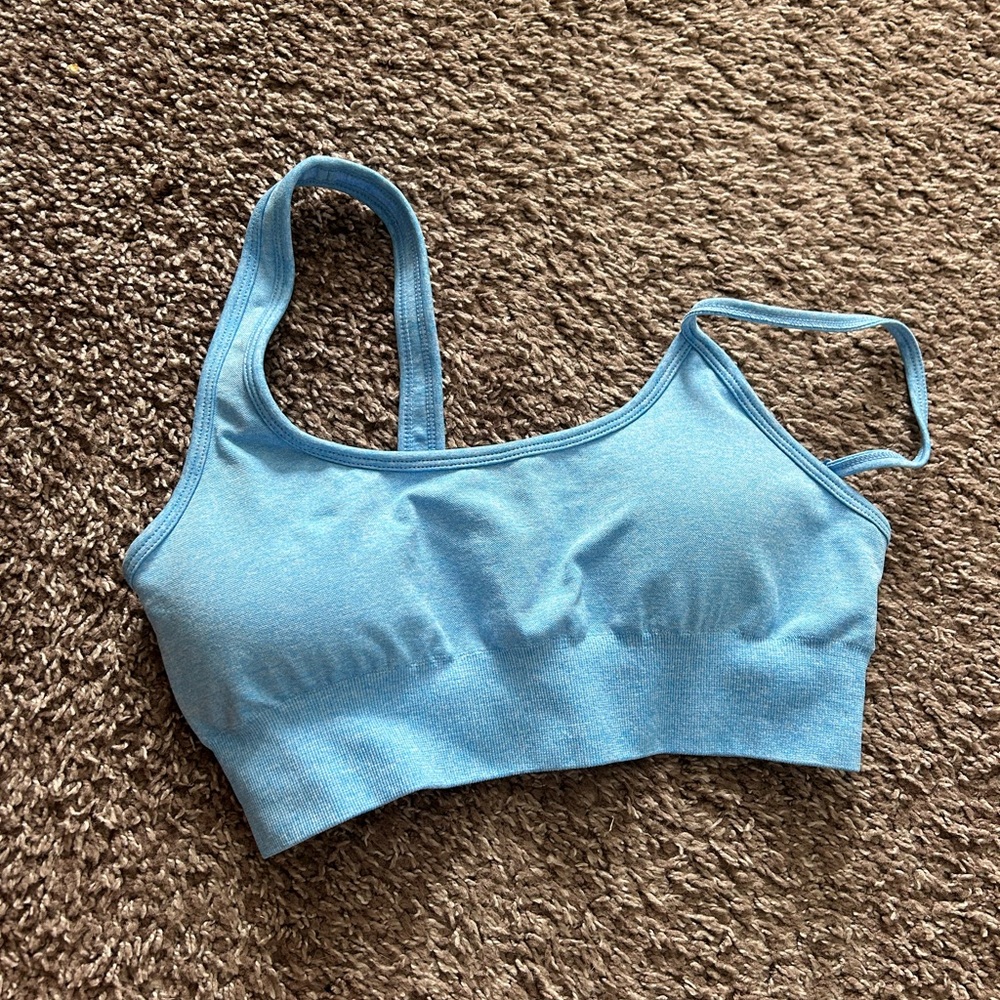 sports bra